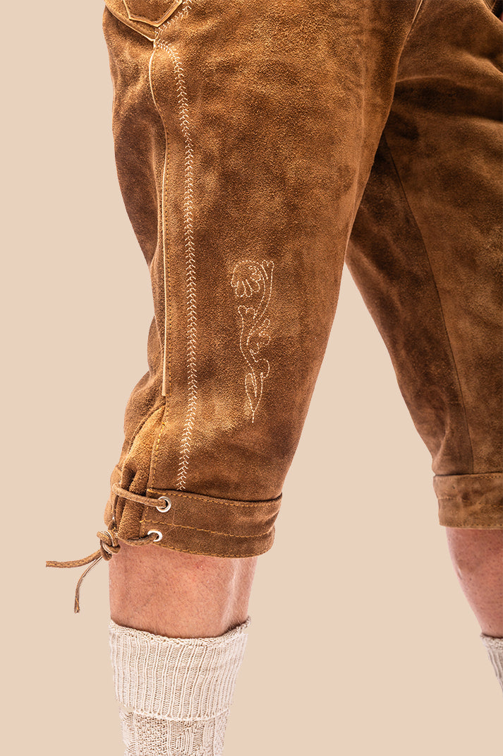 Lederhosen Michiel, vooraanzicht
