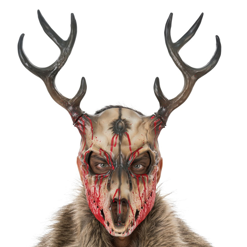 Schuimmasker bebloed beest met gewei